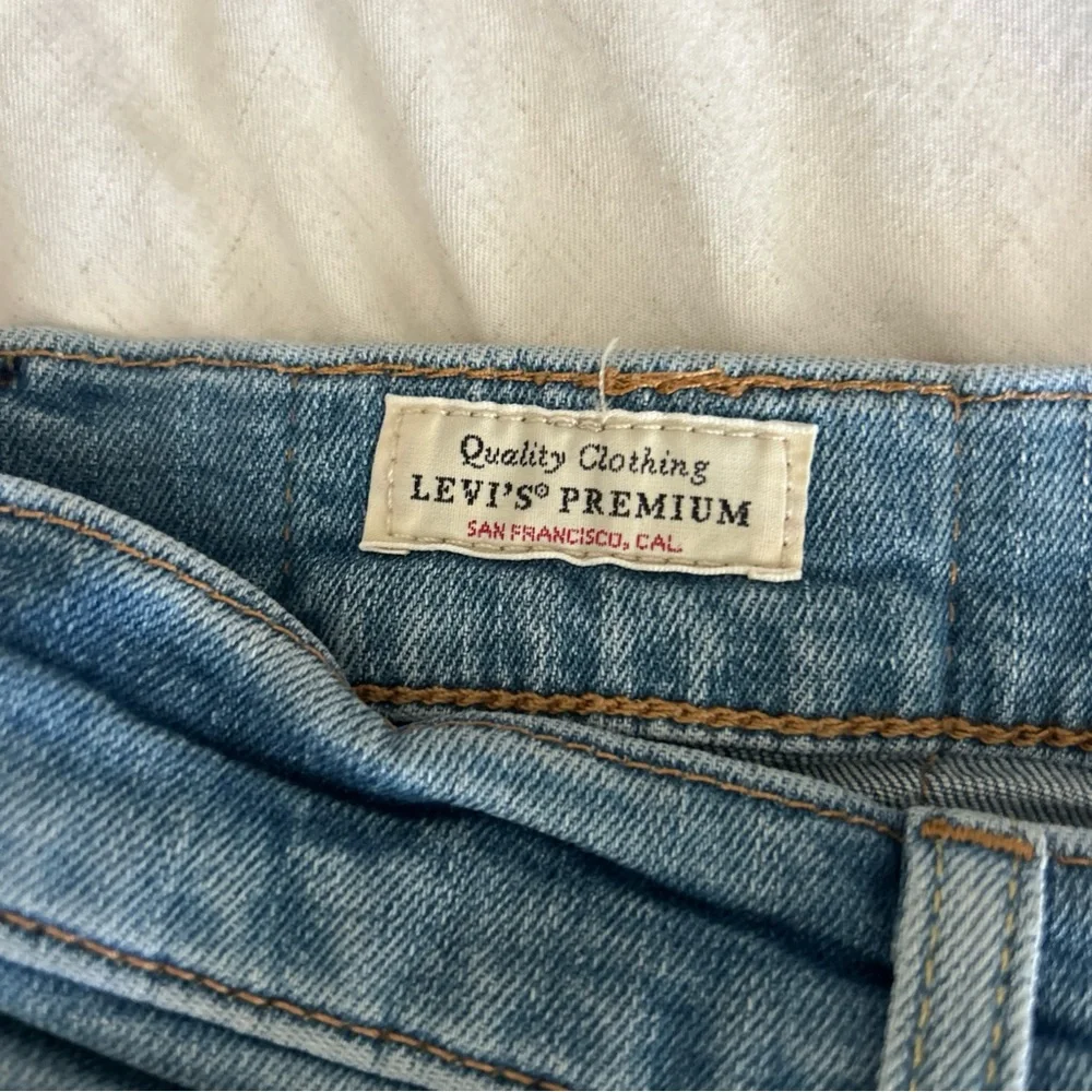 LEVI’s Premium 511 Men's Jeans 32/34 Slim Fit Blue Distressed Vintage